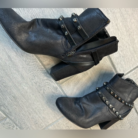 Simply Vera Wang boots, NWT NIB studded boots size 8 womens ankle boots booties - Picture 11 of 13